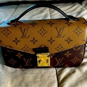 Mini Lou Vitton Satchel